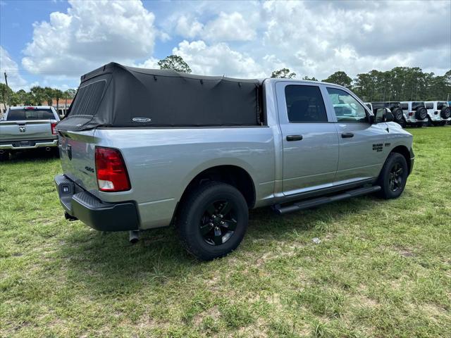 2022 RAM 1500 Classic Tradesman Crew Cab 4x4 57 Box