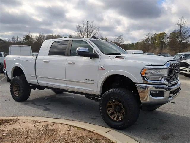 2022 RAM 3500 Limited Mega Cab 4x4 64 Box