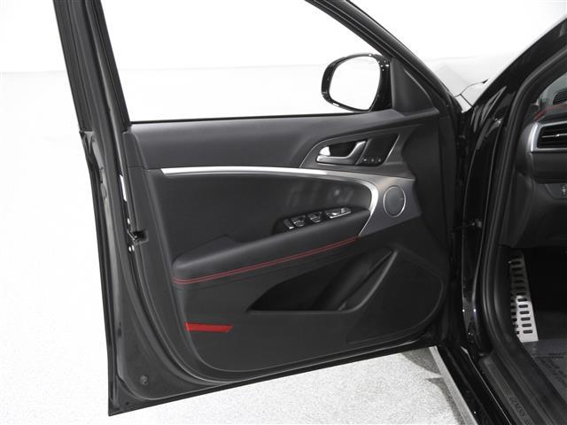 2025 Genesis G70 3.3T AWD Sport Advanced
