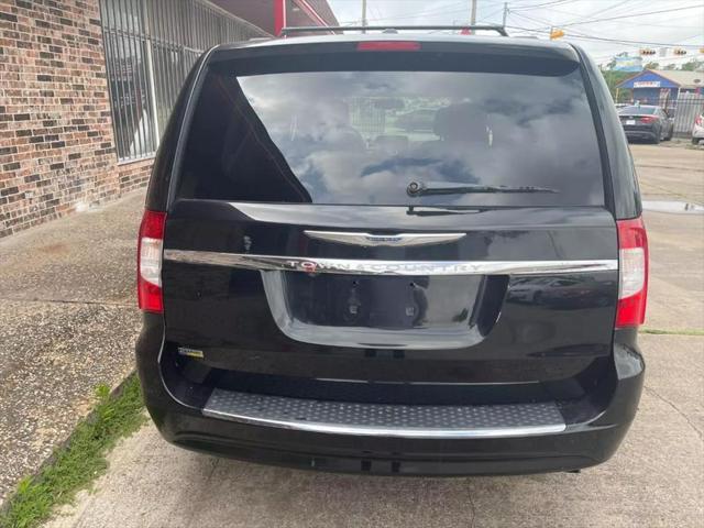 2012 Chrysler Town & Country Touring