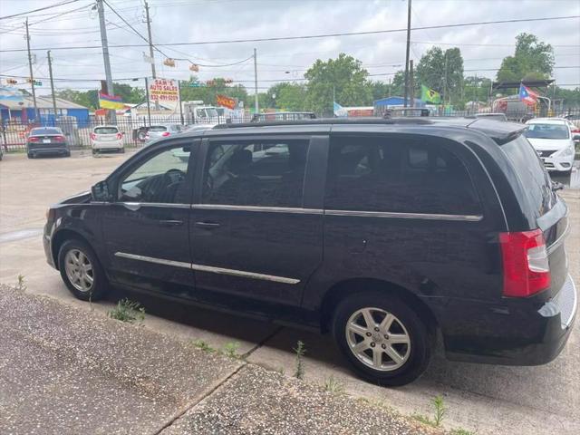 2012 Chrysler Town & Country Touring