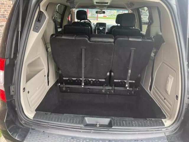 2012 Chrysler Town & Country Touring