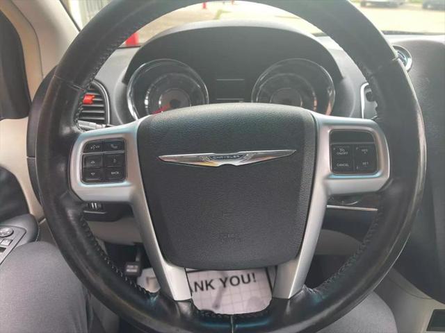 2012 Chrysler Town & Country Touring