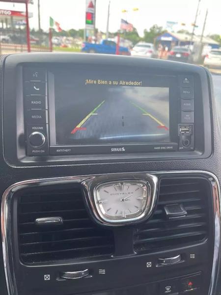 2012 Chrysler Town & Country Touring