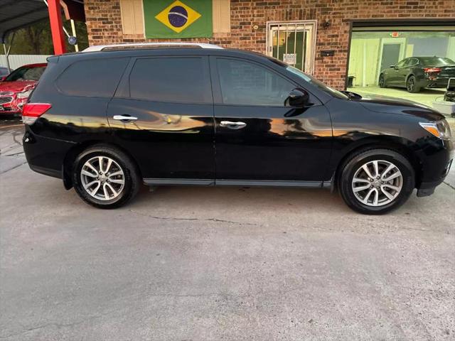 2016 Nissan Pathfinder SV