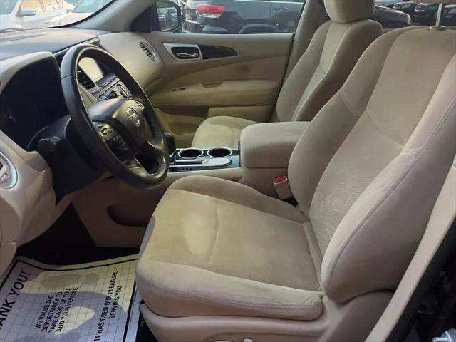 2016 Nissan Pathfinder SV