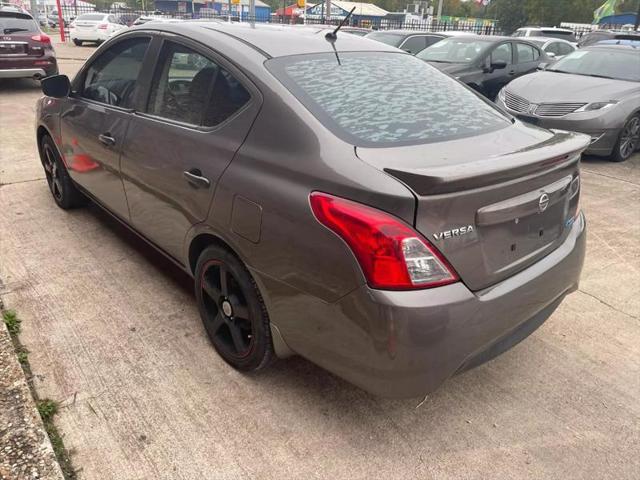 2016 Nissan Versa 1.6 S+