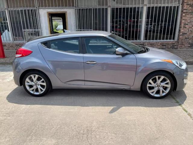 2017 Hyundai Veloster Coupe 3D