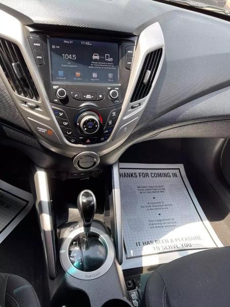 2017 Hyundai Veloster Coupe 3D