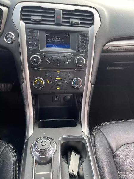 2017 Ford Fusion SE