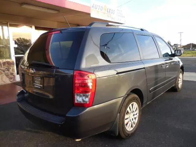 2014 Kia Sedona LX