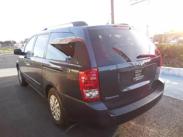2014 Kia Sedona LX