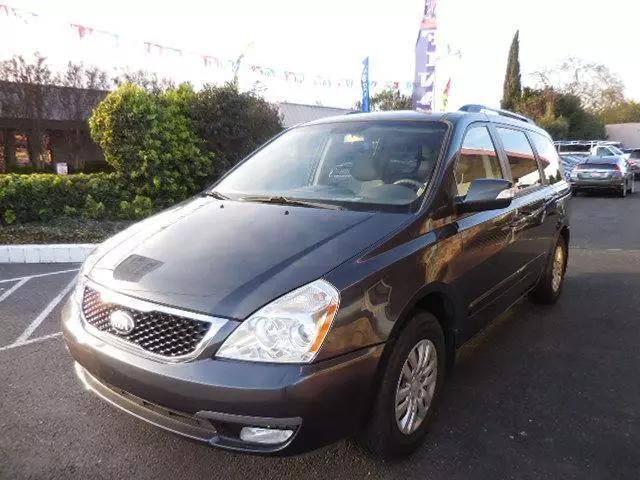 2014 Kia Sedona LX