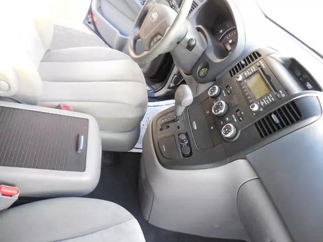 2014 Kia Sedona LX