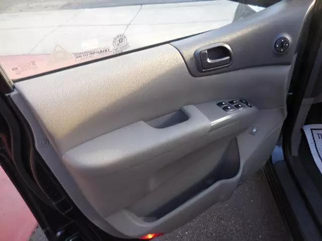 2014 Kia Sedona LX
