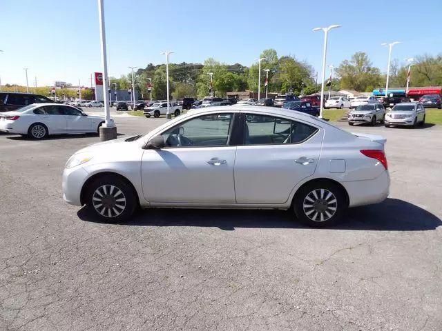 2013 Nissan Versa 1.6 SV
