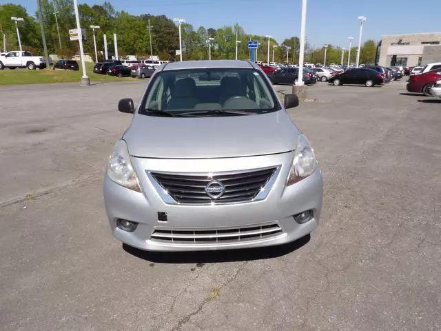 2013 Nissan Versa 1.6 SV