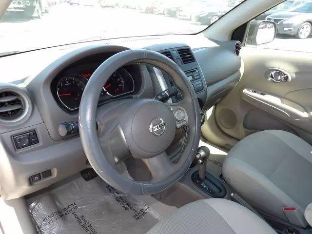 2013 Nissan Versa 1.6 SV