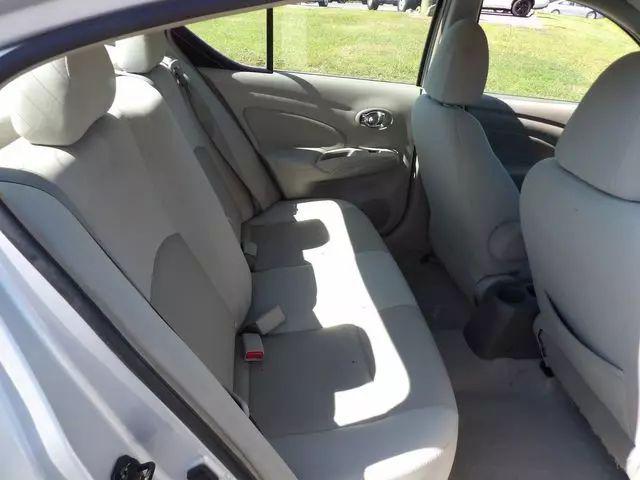 2013 Nissan Versa 1.6 SV