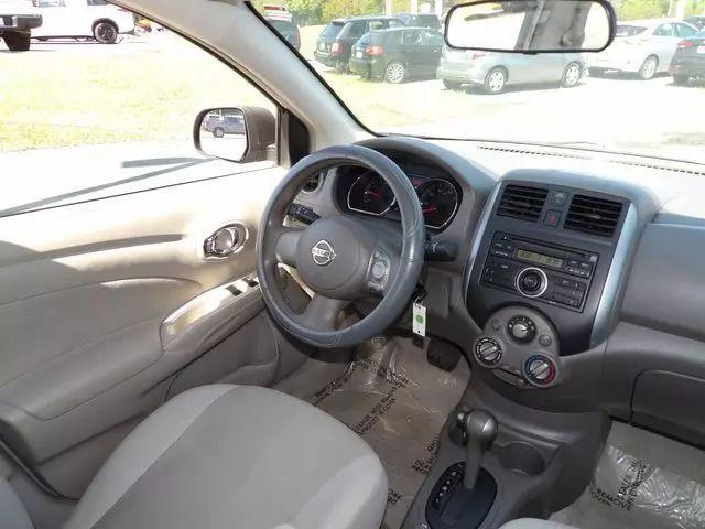 2013 Nissan Versa 1.6 SV