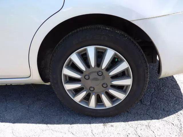 2013 Nissan Versa 1.6 SV