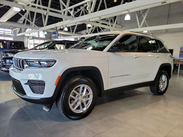 2024 Jeep Grand Cherokee GRAND CHEROKEE LAREDO X 4X4