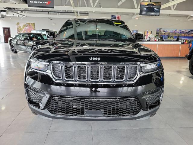 2024 Jeep Grand Cherokee GRAND CHEROKEE LAREDO X 4X4