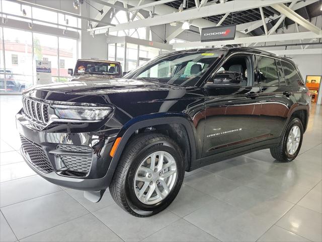 2024 Jeep Grand Cherokee GRAND CHEROKEE LAREDO X 4X4