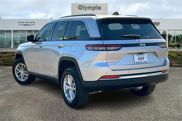 2024 Jeep Grand Cherokee GRAND CHEROKEE LAREDO X 4X4