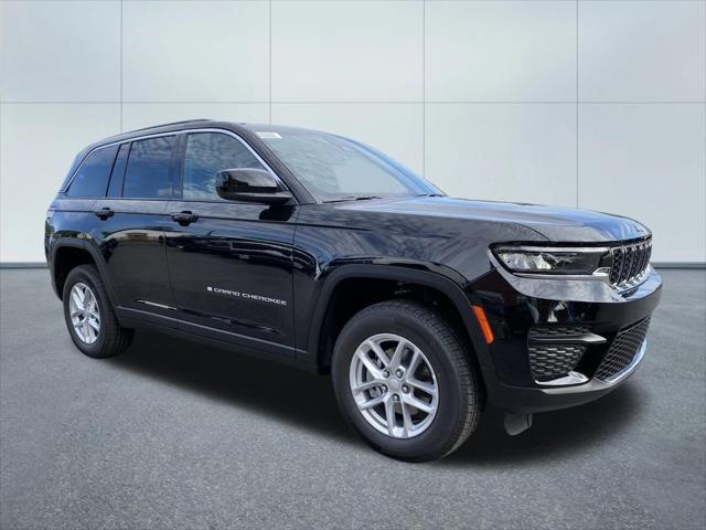 2024 Jeep Grand Cherokee GRAND CHEROKEE LAREDO X 4X4