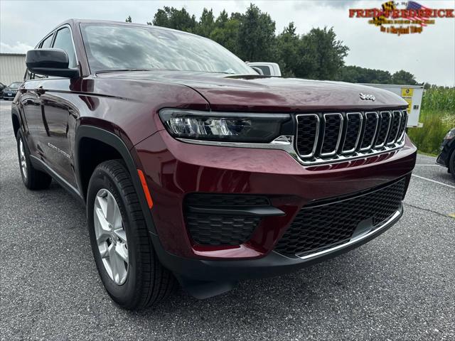 2024 Jeep Grand Cherokee GRAND CHEROKEE LAREDO X 4X4