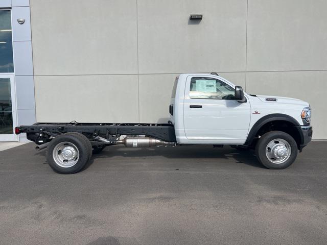 2024 RAM Ram 5500 Chassis Cab RAM 5500 TRADESMAN CHASSIS REGULAR CAB 4X4 84 CA