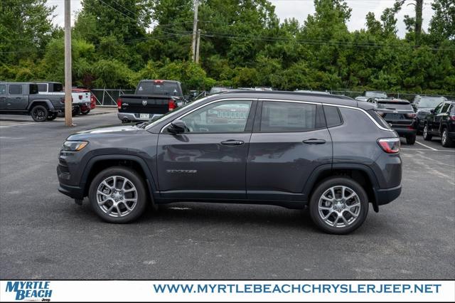 2024 Jeep Compass COMPASS LATITUDE LUX 4X4