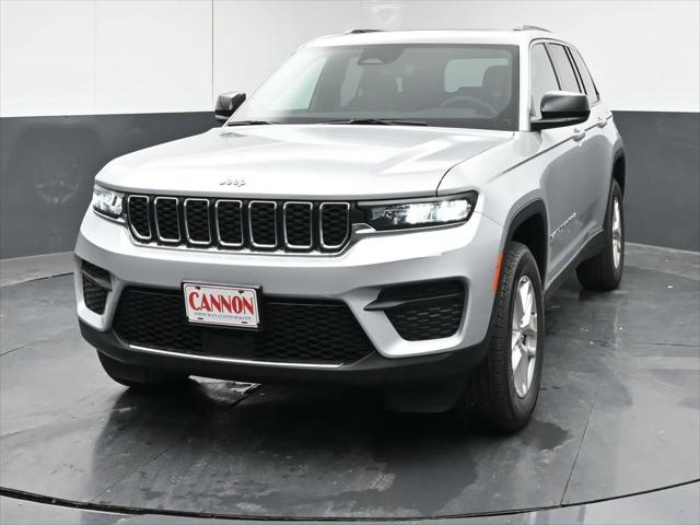 2024 Jeep Grand Cherokee GRAND CHEROKEE LAREDO X 4X4