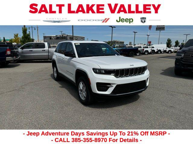 2024 Jeep Grand Cherokee GRAND CHEROKEE LAREDO X 4X4