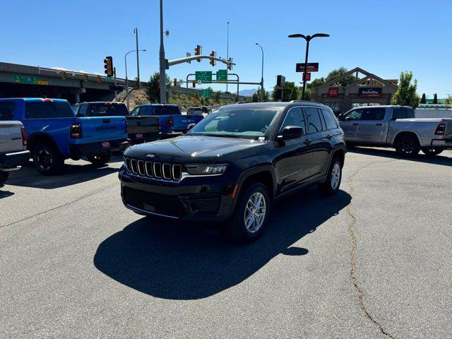 2024 Jeep Grand Cherokee GRAND CHEROKEE LAREDO X 4X4