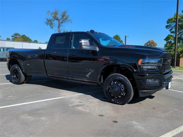 2024 RAM Ram 3500 RAM 3500 LIMITED CREW CAB 4X4 8 BOX