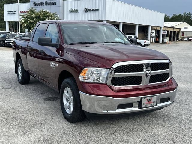 2024 RAM Ram 1500 Classic RAM 1500 CLASSIC TRADESMAN CREW CAB 4X4 64 BOX