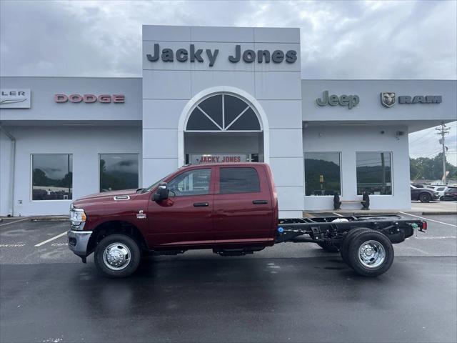 2024 RAM Ram 3500 Chassis Cab RAM 3500 TRADESMAN CREW CAB CHASSIS 4X4 60 CA