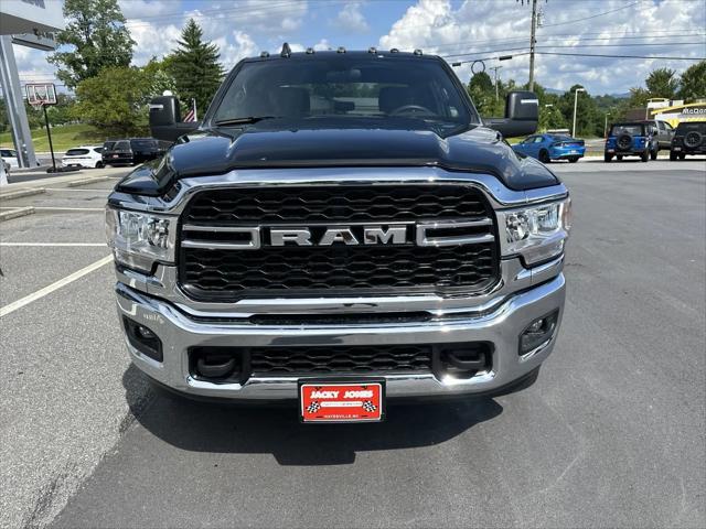 2024 RAM Ram 3500 Chassis Cab RAM 3500 TRADESMAN CREW CAB CHASSIS 4X4 60 CA