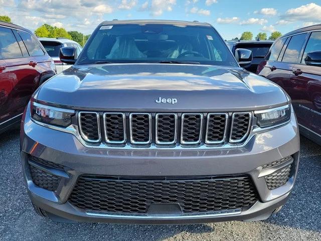 2024 Jeep Grand Cherokee GRAND CHEROKEE LAREDO X 4X4