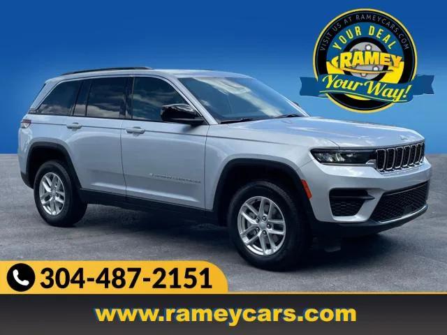 2024 Jeep Grand Cherokee GRAND CHEROKEE LAREDO X 4X4