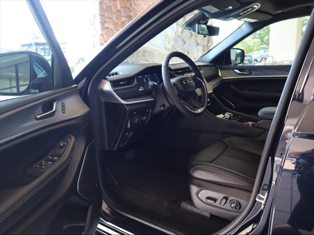 2024 Jeep Grand Cherokee Anniversary Edition