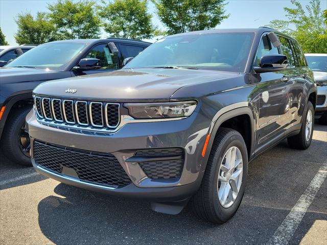 2024 Jeep Grand Cherokee GRAND CHEROKEE LAREDO X 4X4