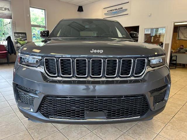 2024 Jeep Grand Cherokee GRAND CHEROKEE LAREDO X 4X4