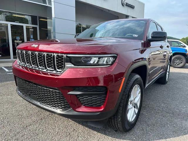 2024 Jeep Grand Cherokee GRAND CHEROKEE LAREDO X 4X4