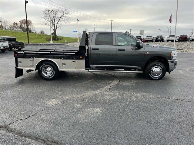 2024 RAM Ram 3500 Chassis Cab RAM 3500 TRADESMAN CREW CAB CHASSIS 4X4 60 CA