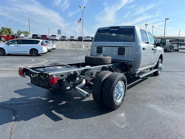 2024 RAM Ram 3500 Chassis Cab RAM 3500 TRADESMAN CREW CAB CHASSIS 4X4 60 CA