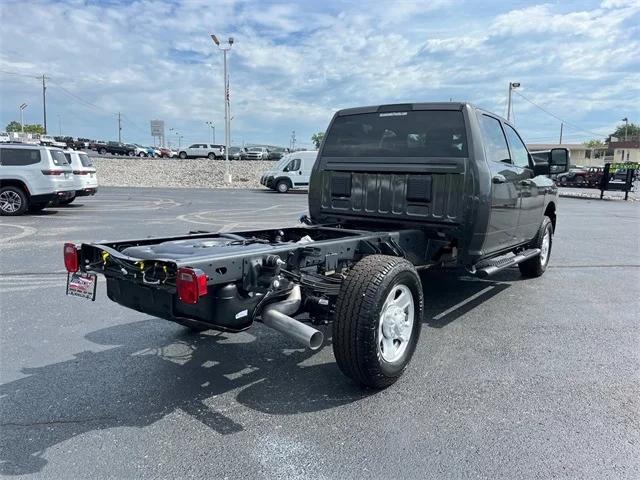 2024 RAM Ram 3500 Chassis Cab RAM 3500 TRADESMAN CREW CAB CHASSIS 4X4 60 CA