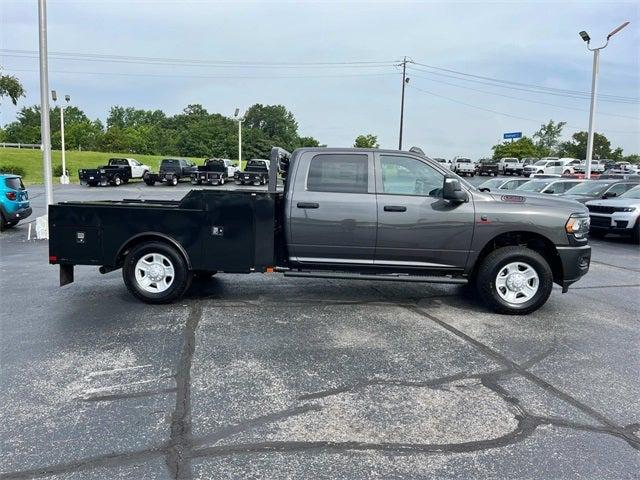 2024 RAM Ram 3500 Chassis Cab RAM 3500 TRADESMAN CREW CAB CHASSIS 4X4 60 CA
